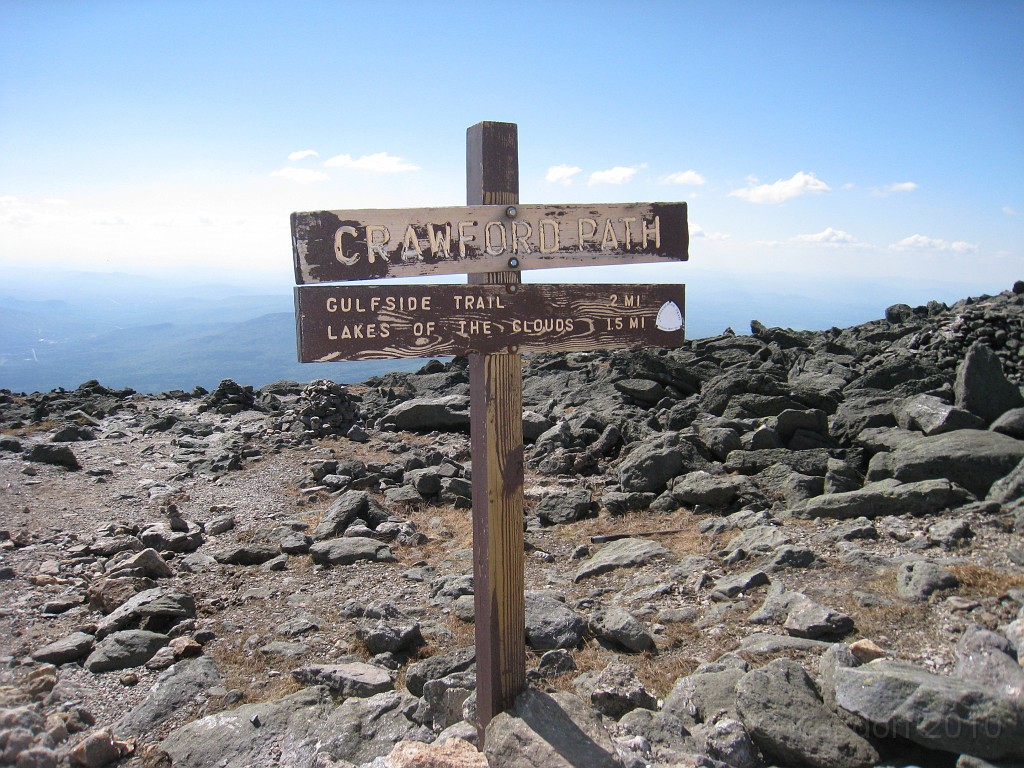 Mt Washington NH 2010 0470.jpg - Mt Washington NH. On May 23 2010 drove the road to the summit. Looked at the views, took some pictures, and drove back down.